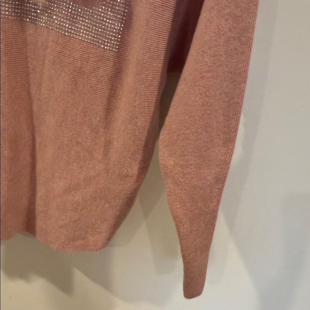 Chic Women's Pink Sweater - Picture 4 of 8